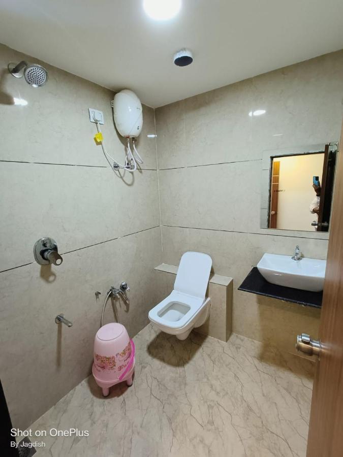 Hotel Asopalav Гандинагар Экстерьер фото