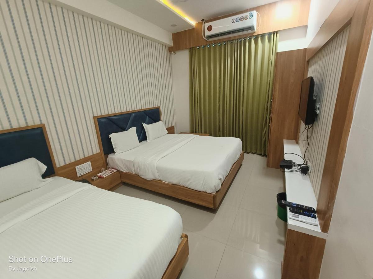 Hotel Asopalav Гандинагар Экстерьер фото